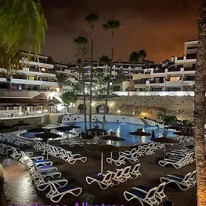 appartamento-maximar-otto-posti-piscina-riscaldata.adeje-hotels.com/